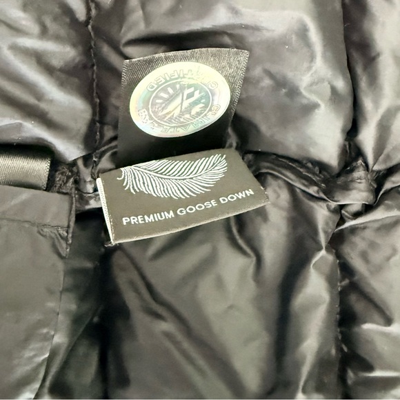 Aritzia TNA the little Puff 700 Fill Down Puffer Jacket - Picture 11 of 13